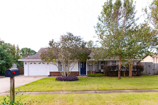 Residential home front exterior